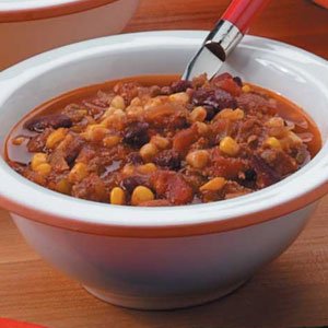 Meat with spicy sauce and corn - Mexican recipe
