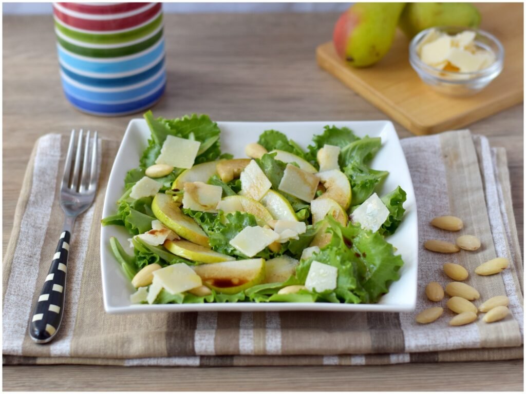 pear and cheese salad

 Italy Recipe